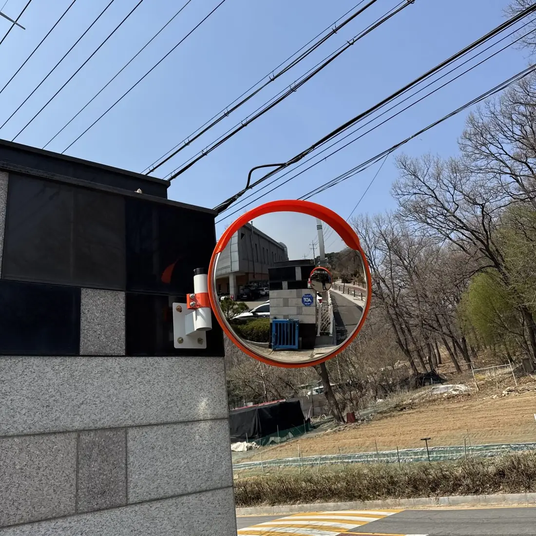 화성 도로볼록거울 — 시공 현장